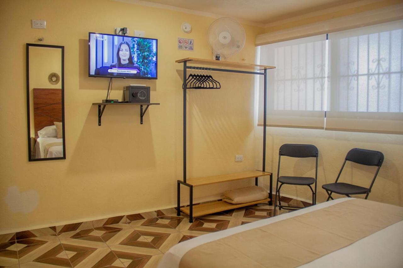 Casa 3 Torres En El Barrio Santiago, Centro. Villa Mérida Dış mekan fotoğraf